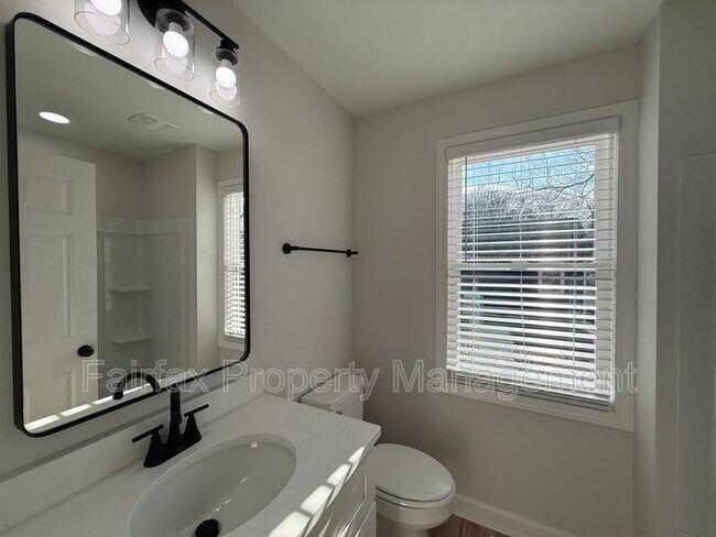 Building Photo - 312 Price Ave