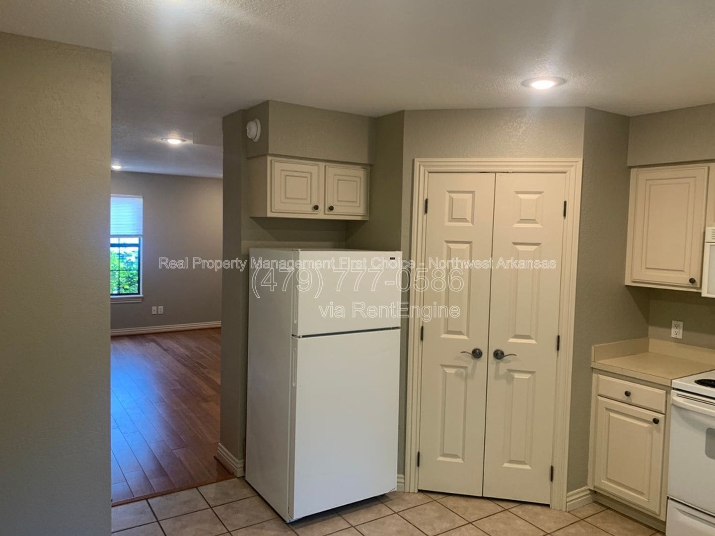 Building Photo - 1376 Oakland Ave