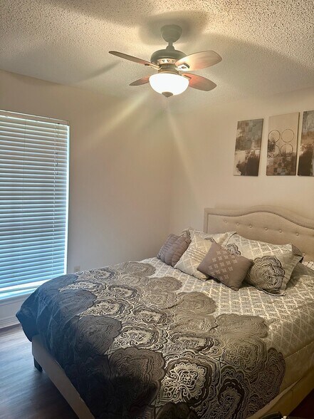 Building Photo - 517 Hunters Creek Cir