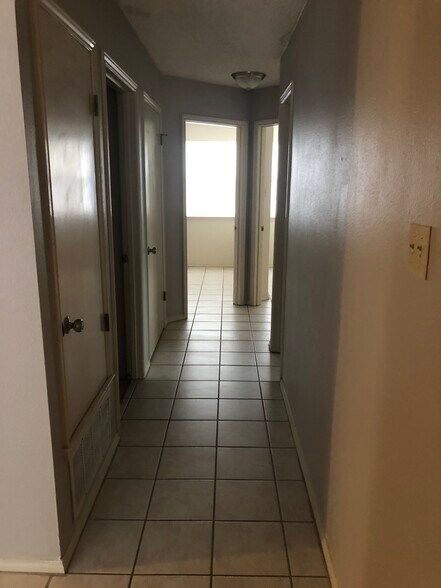 Hallway - 7623 UTSA Boulevard