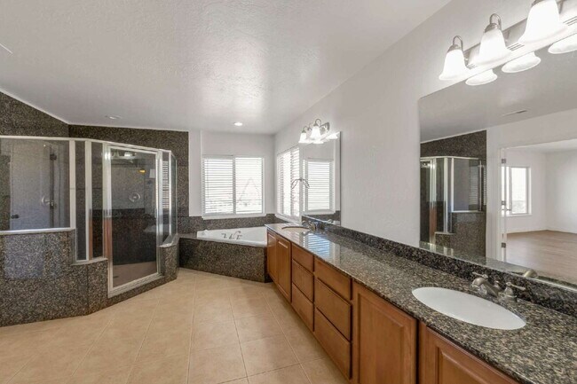 Building Photo - Beautifully Updated 3-Bedroom Home Near Traverse Mountain with Stunning Point of the Mountain Views!