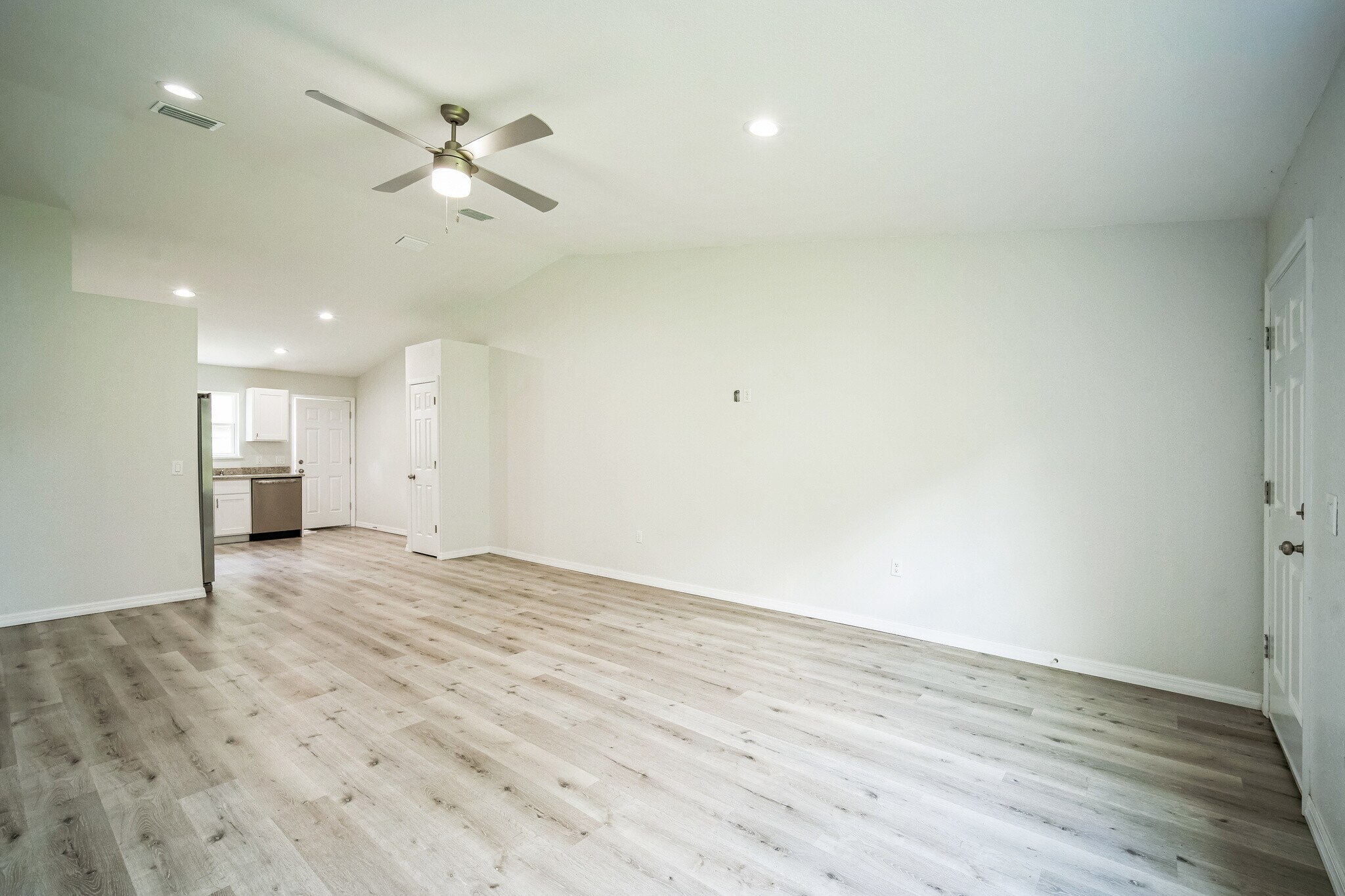 Building Photo - 1740 Magnolia St