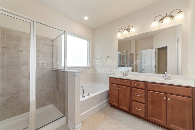 Building Photo - 7922 Kelburn Ln