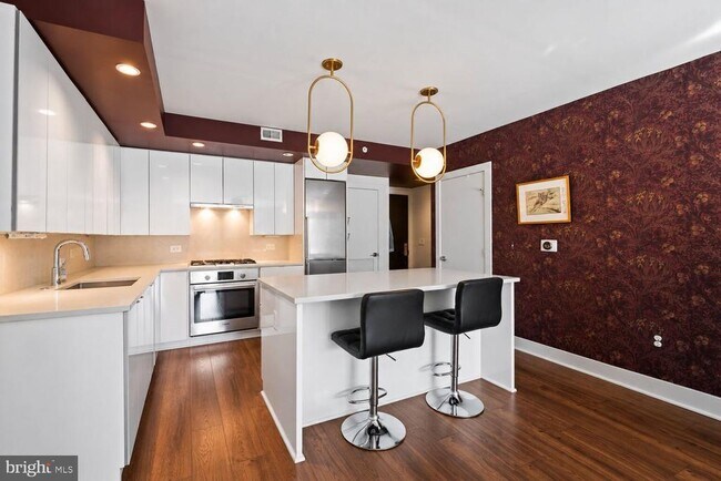 Building Photo - 1311 13th St NW