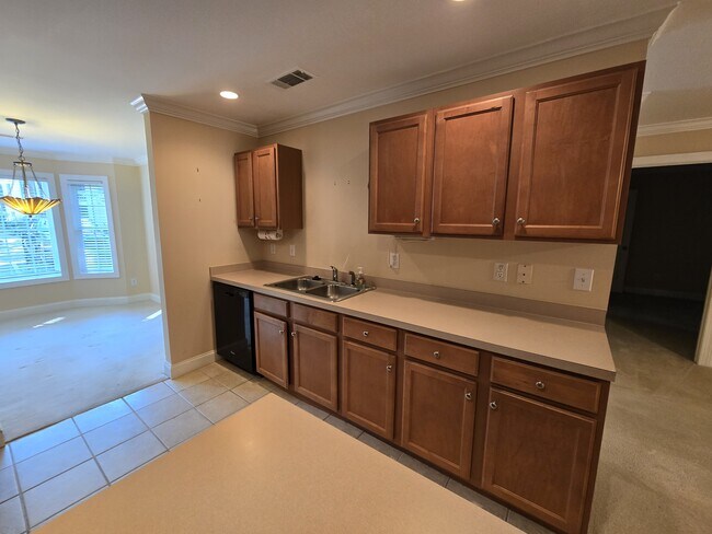 Building Photo - 5003 Double Fox Rd