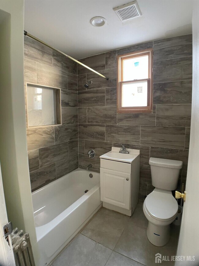 Building Photo - 174 N 17th St