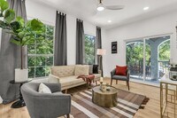 Building Photo - 5624 Eastside Ave