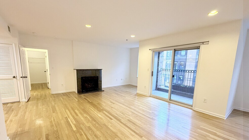 Building Photo - 77 Jefferson St