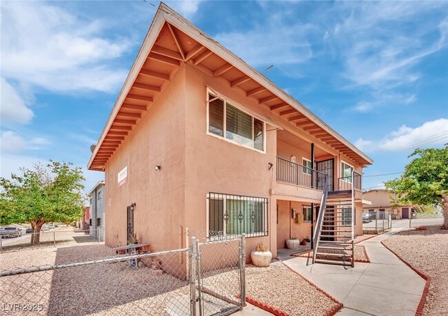 Primary Photo - 2904 Marlin Ave