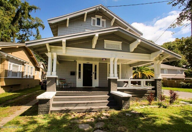 Building Photo - 2691 College St