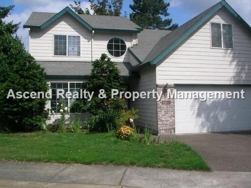 Primary Photo - Available Now! Garden Home 4 Bed & Den Qui...