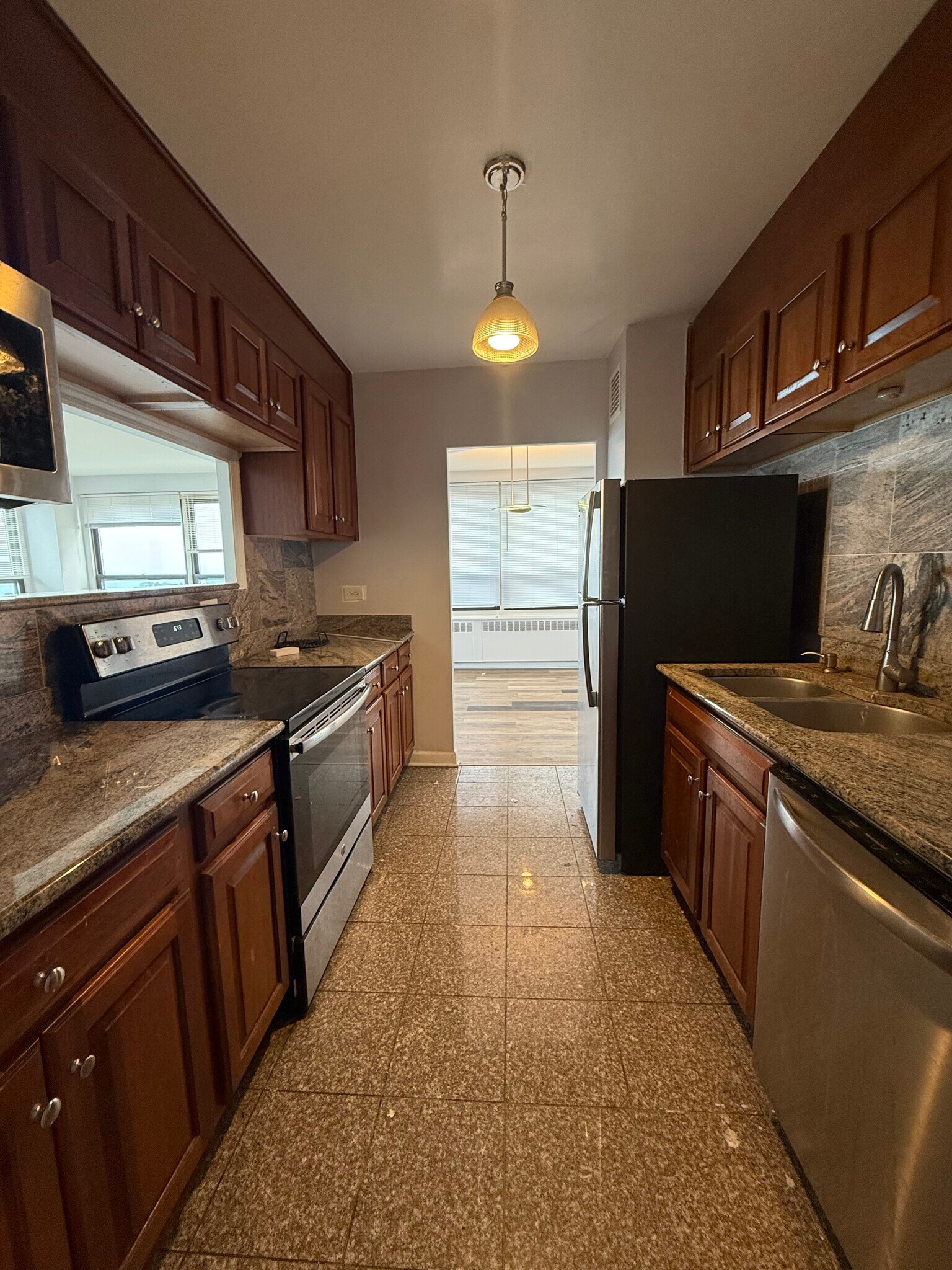 Building Photo - 4230 N Marine Dr