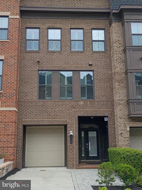 Building Photo - 3113 Sundrops Ct
