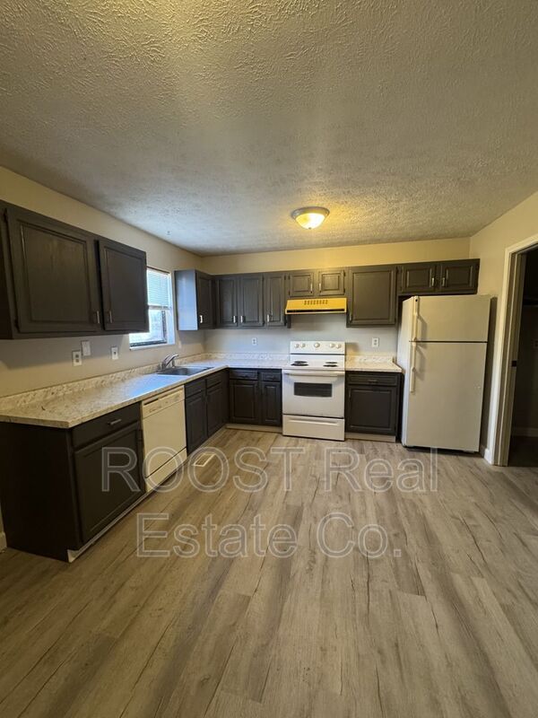 Building Photo - 6972-6996 Joesph Steet