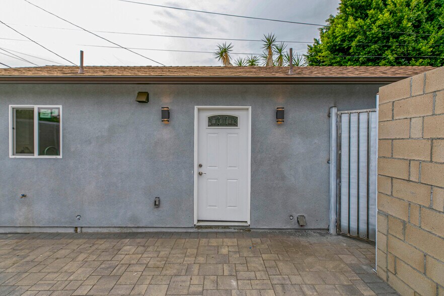 Building Photo - 13118 Branford St