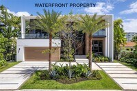 Building Photo - 10161 E Broadview Dr