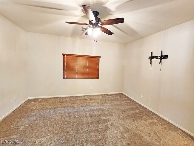 Building Photo - 5375 E La Campana Dr