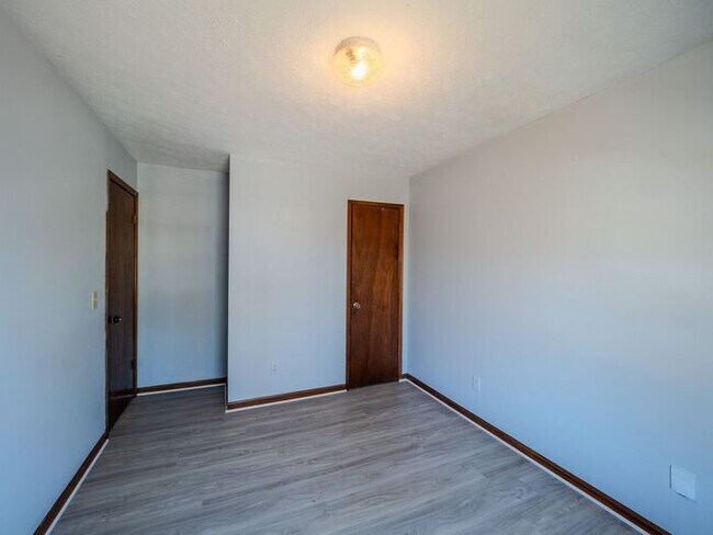 Building Photo - 1479 Millstream Trail NW