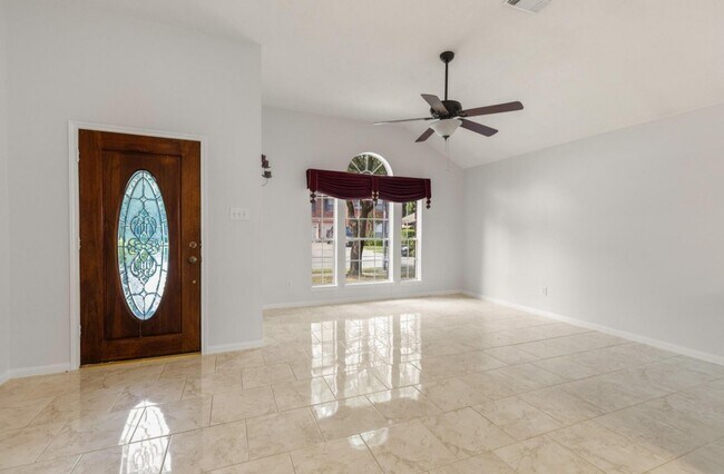 Building Photo - 21812 Whispering Forest Dr