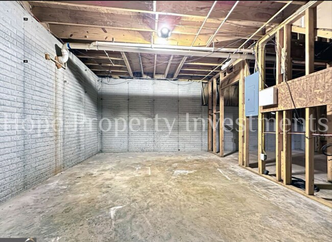 Building Photo - 80 Corn Crib Dr