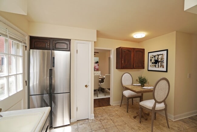 Building Photo - 737 Elder Ln