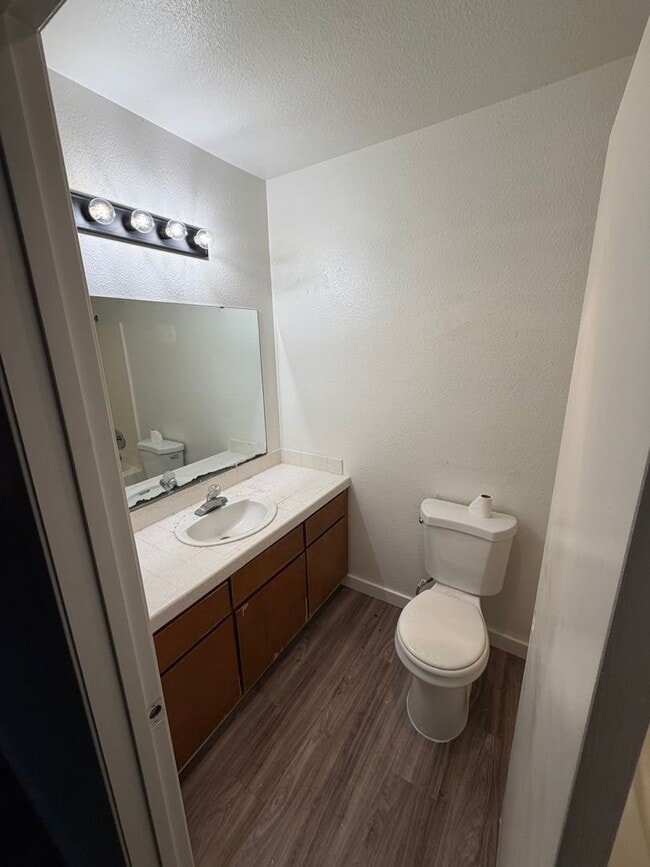 Building Photo - 339