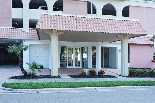 Building Photo - 101 S Gulfstream Ave