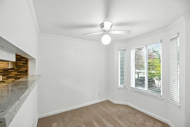 Building Photo - Kirkland Place Condominium