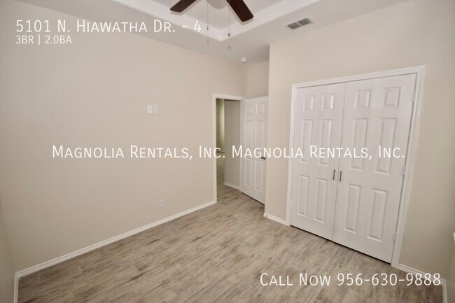 Building Photo - 5101 N Hiawatha Dr
