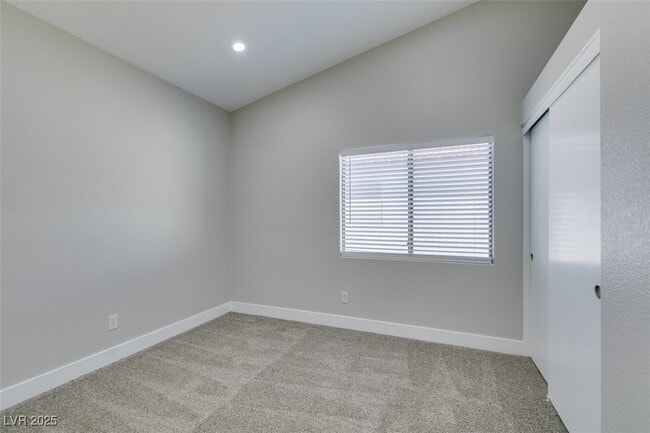 Building Photo - 608 W Bright Lights Ave