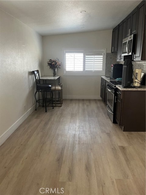 Building Photo - 5929 Weaver Ln