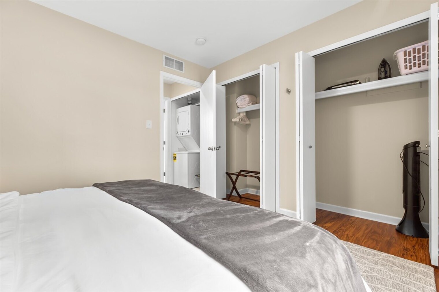 Building Photo - 18447 Sharon Ln