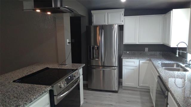 Building Photo - 7366 Meadowbrook Dr