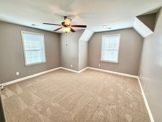 Building Photo - Now Leasing a 5 Bedrom 3 Bath Home In Olive Branch