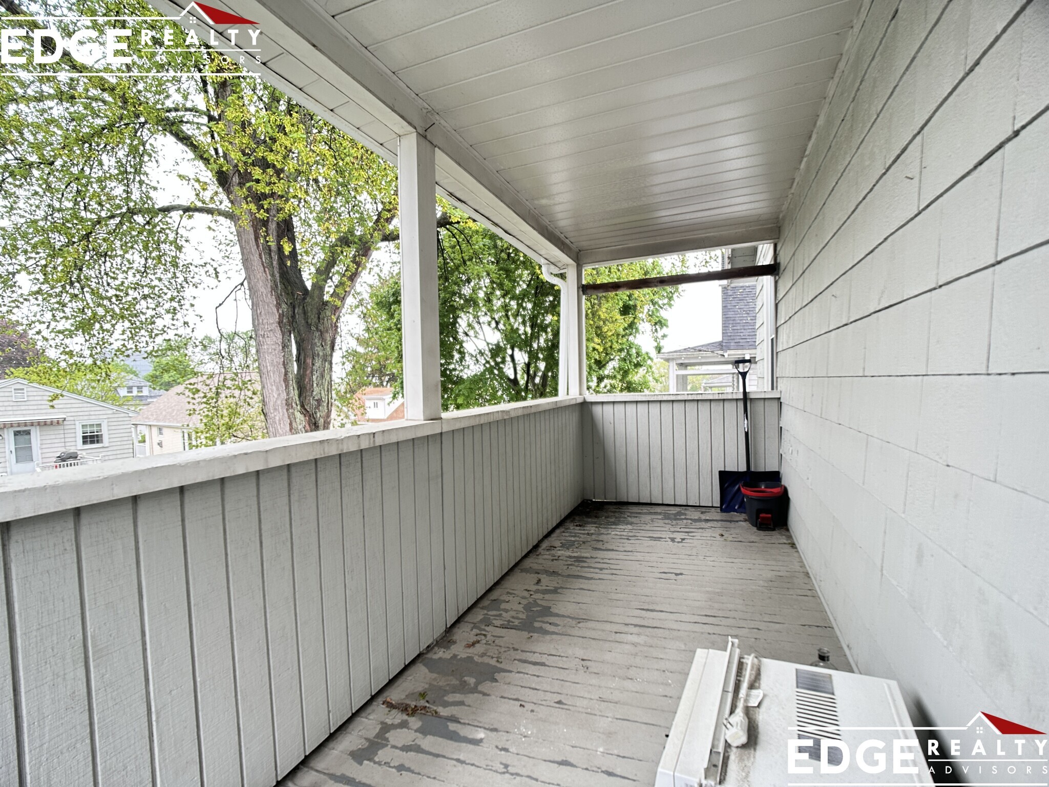 Building Photo - 76 Cresthill Rd