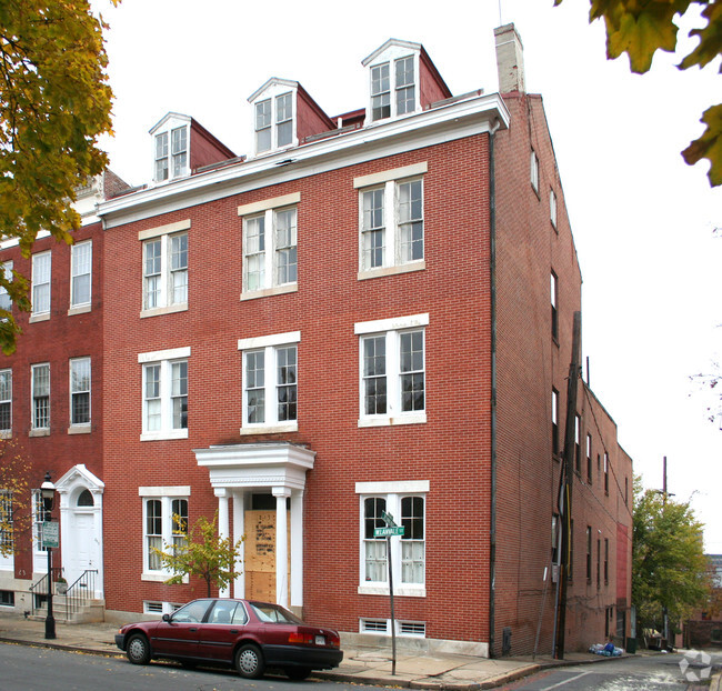 Building Photo - 211 W Lanvale St