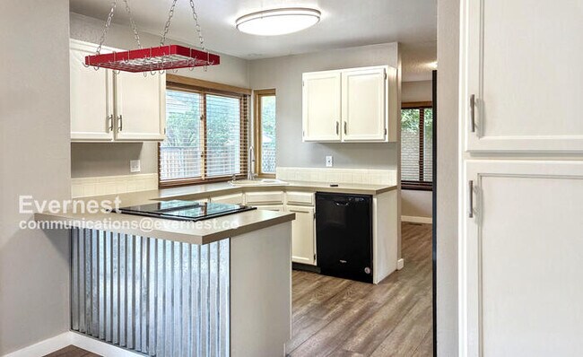 Building Photo - 913 Canosa Ct