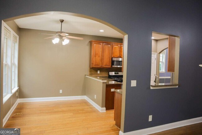 Building Photo - 1526 Lechemin Dr