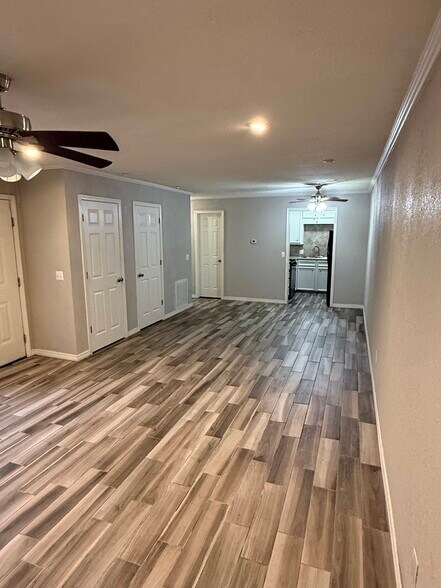 Primary Photo - 819 Hardy Springs Cir