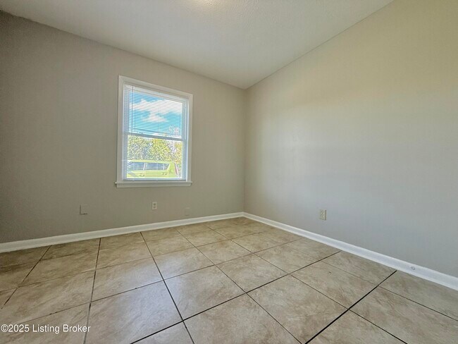 Building Photo - 12611 E Orell Rd