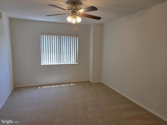 Building Photo - 15107 Interlachen Dr