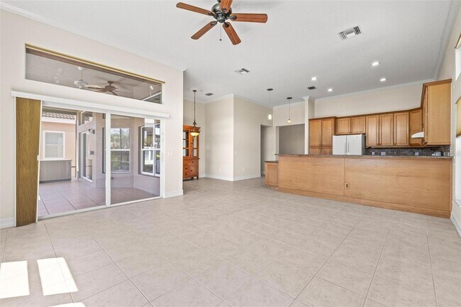 Building Photo - 4949 Sandy Brook Cir
