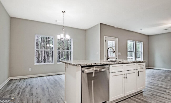 Building Photo - 87 Mineral Springs Ln