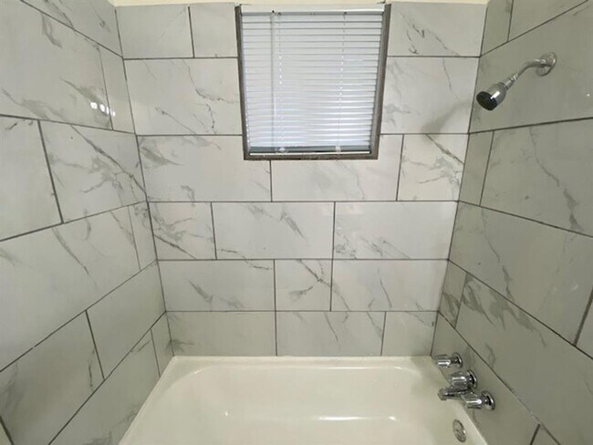 Building Photo - 4821 Gaston Ave