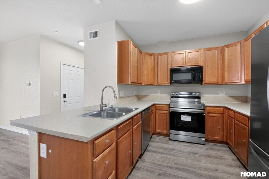 Building Photo - 7222 S Blackhawk St