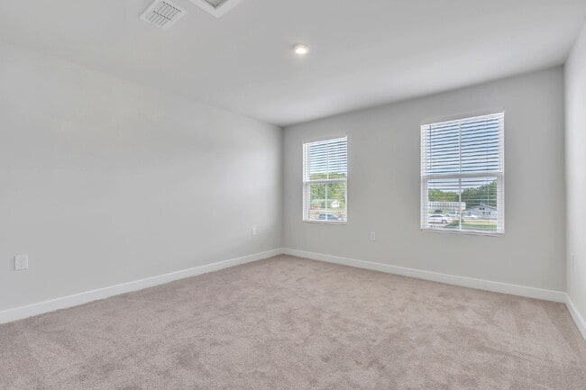 Building Photo - Modern Comfort: 3 Bed, 2.5 Bath Townhome + Primary on Main $1,995/mo rent