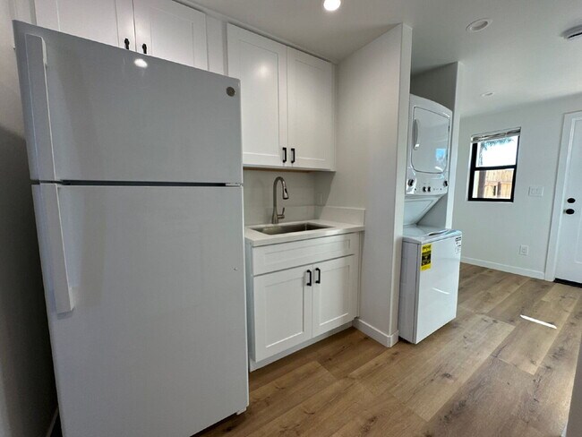 Building Photo - Blocks From the Beach! | Fully Renovated + Huge Yard