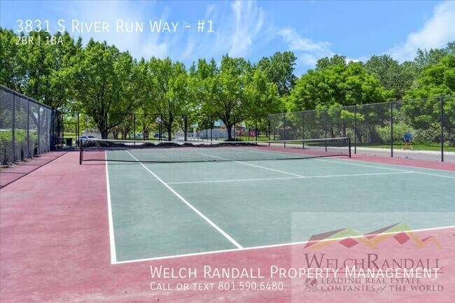 Building Photo - 3831 S River Run Wy
