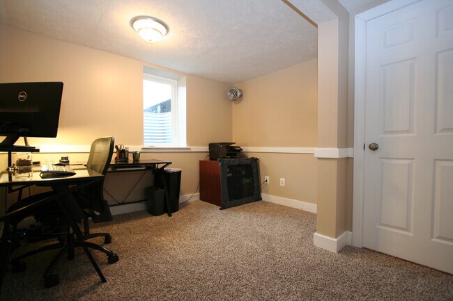 Building Photo - 233 Garfield Ave SW