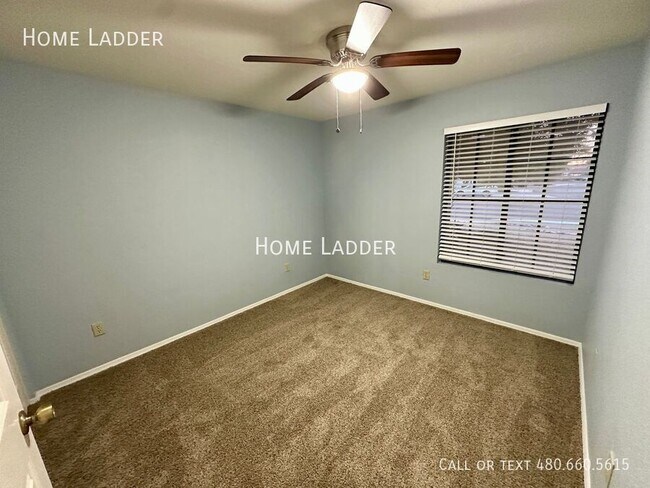 Building Photo - 5437 E Greenway St